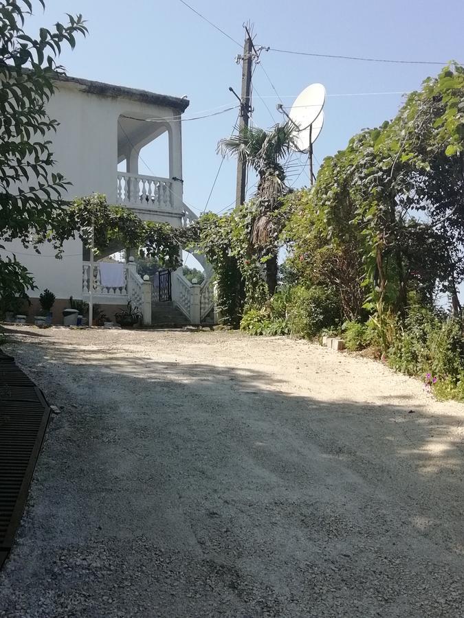 Geno Guest House Kvariati Exterior foto