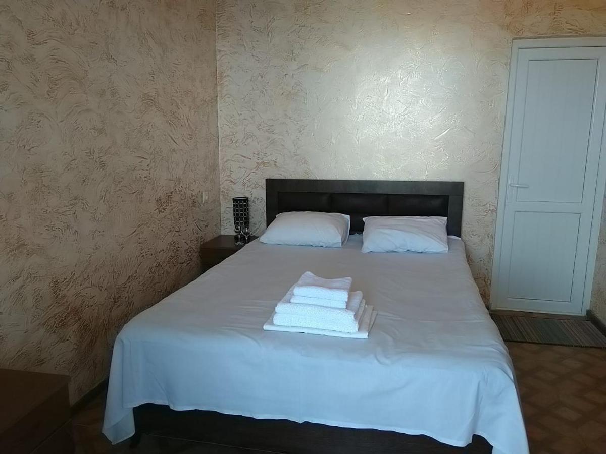 Geno Guest House Kvariati Habitación foto